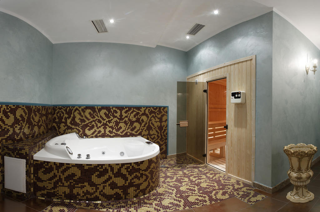 Purple Star Apartments Saints Constantine and Helena Esterno foto